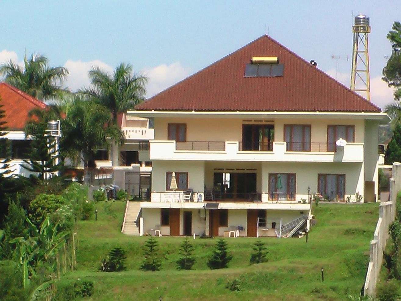 Puri Bernadi Guest House Lembang Dış mekan fotoğraf