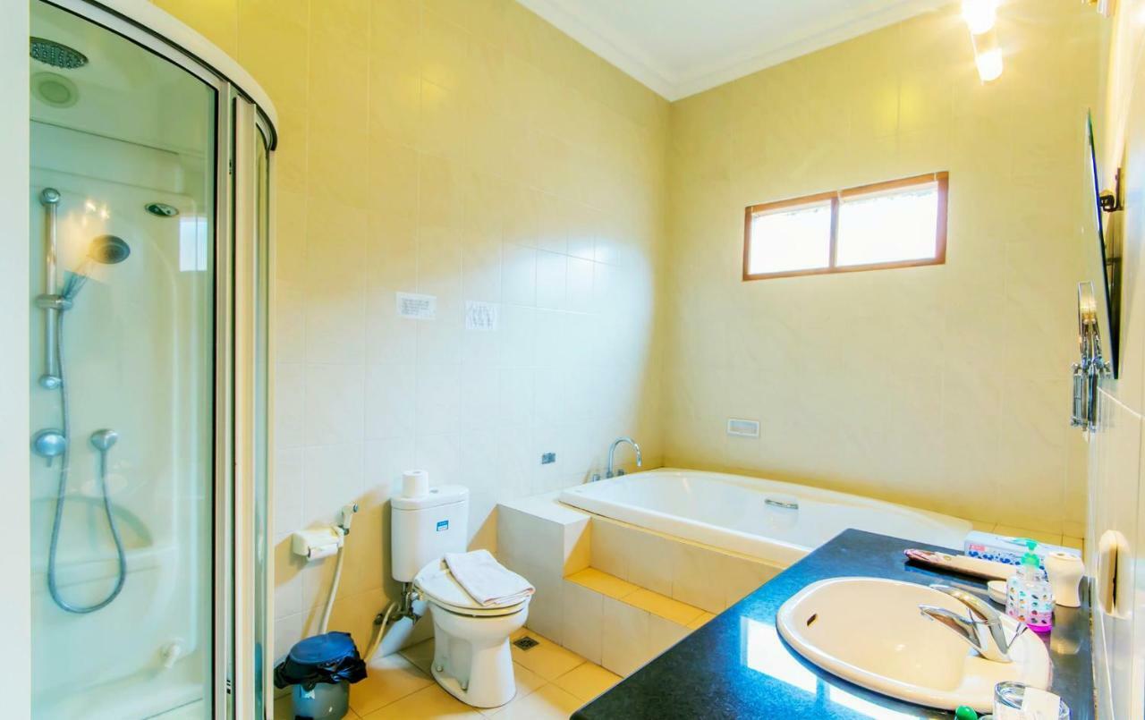 Puri Bernadi Guest House Lembang Dış mekan fotoğraf