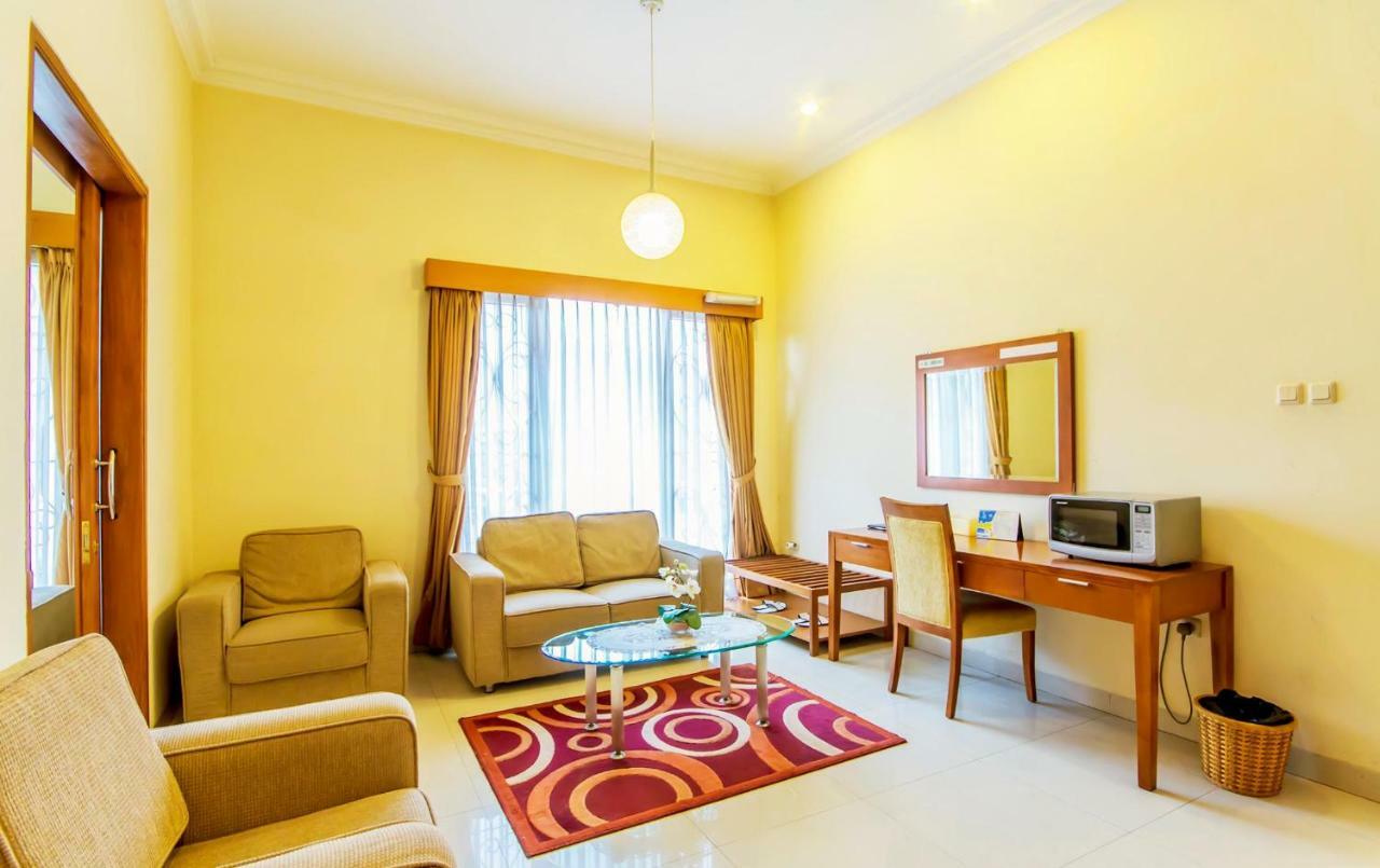 Puri Bernadi Guest House Lembang Dış mekan fotoğraf