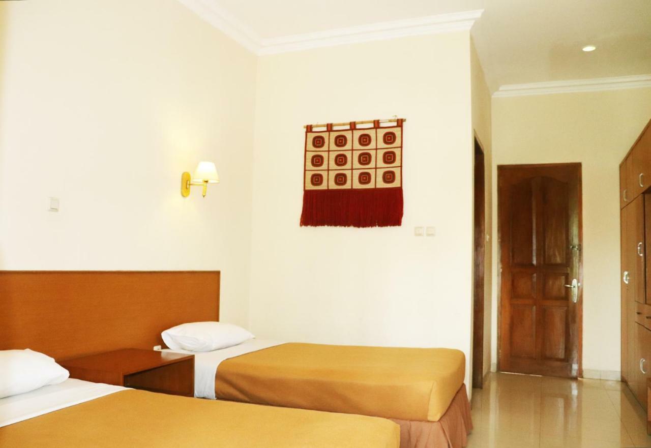 Puri Bernadi Guest House Lembang Dış mekan fotoğraf