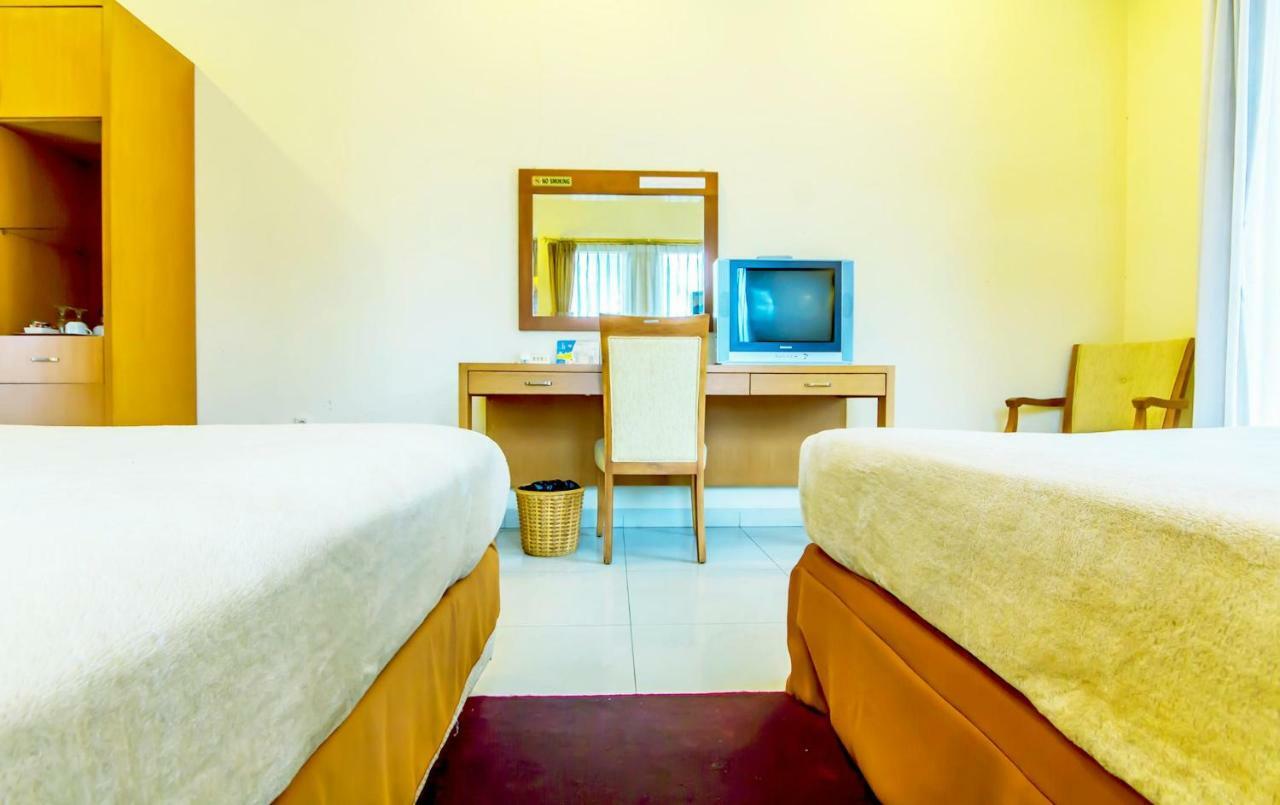 Puri Bernadi Guest House Lembang Dış mekan fotoğraf